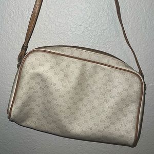 vintage tan & white crossbody bag 💼
